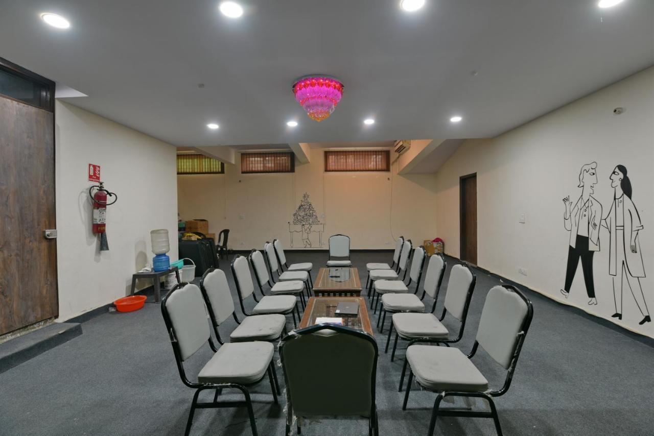 Hotel Admire Inn "Atta Market, Noida Sector 18" Exterior foto