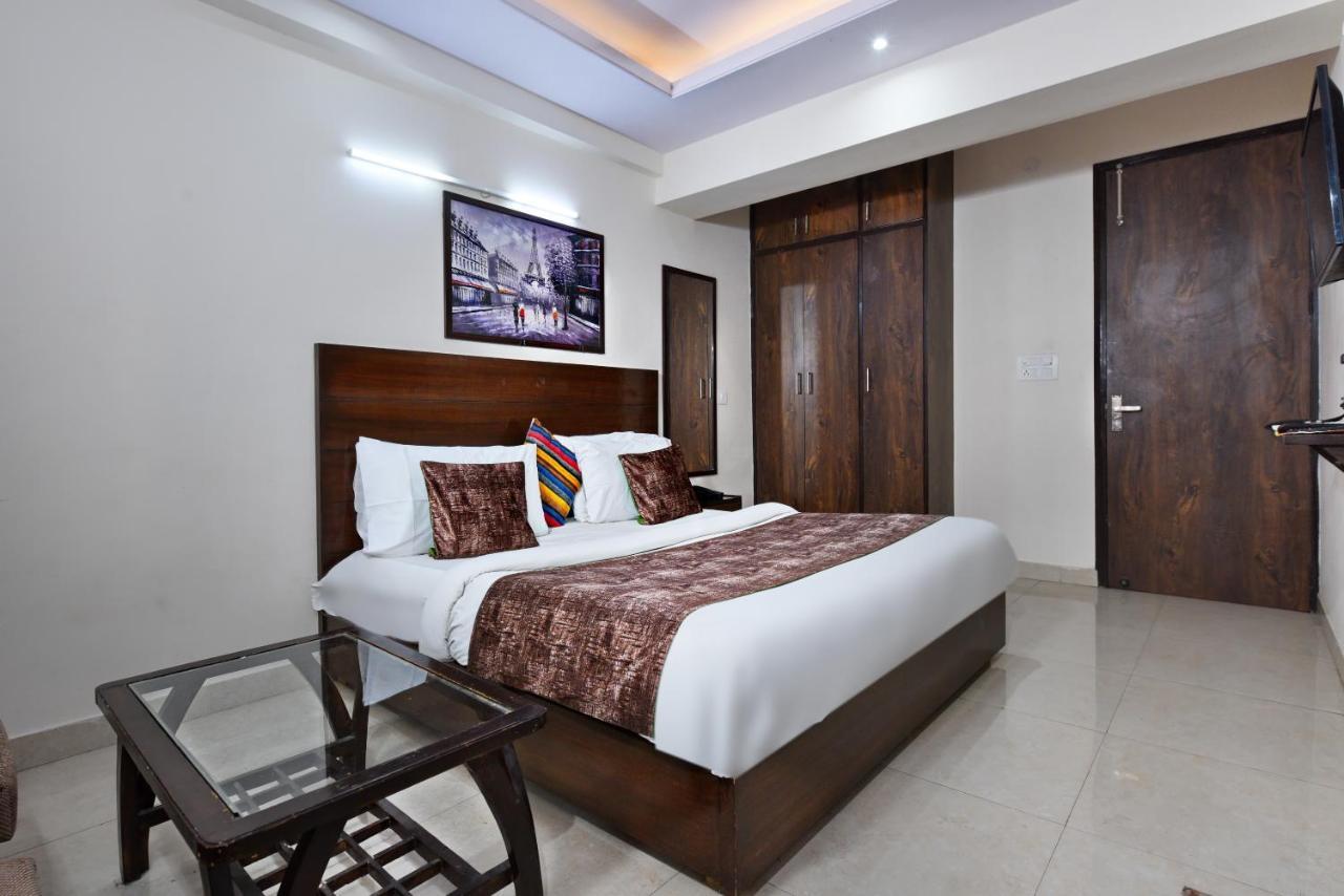 Hotel Admire Inn "Atta Market, Noida Sector 18" Exterior foto